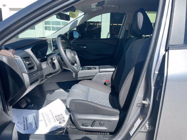 Used 2023 Nissan Rogue SV AWD/4WD image 19