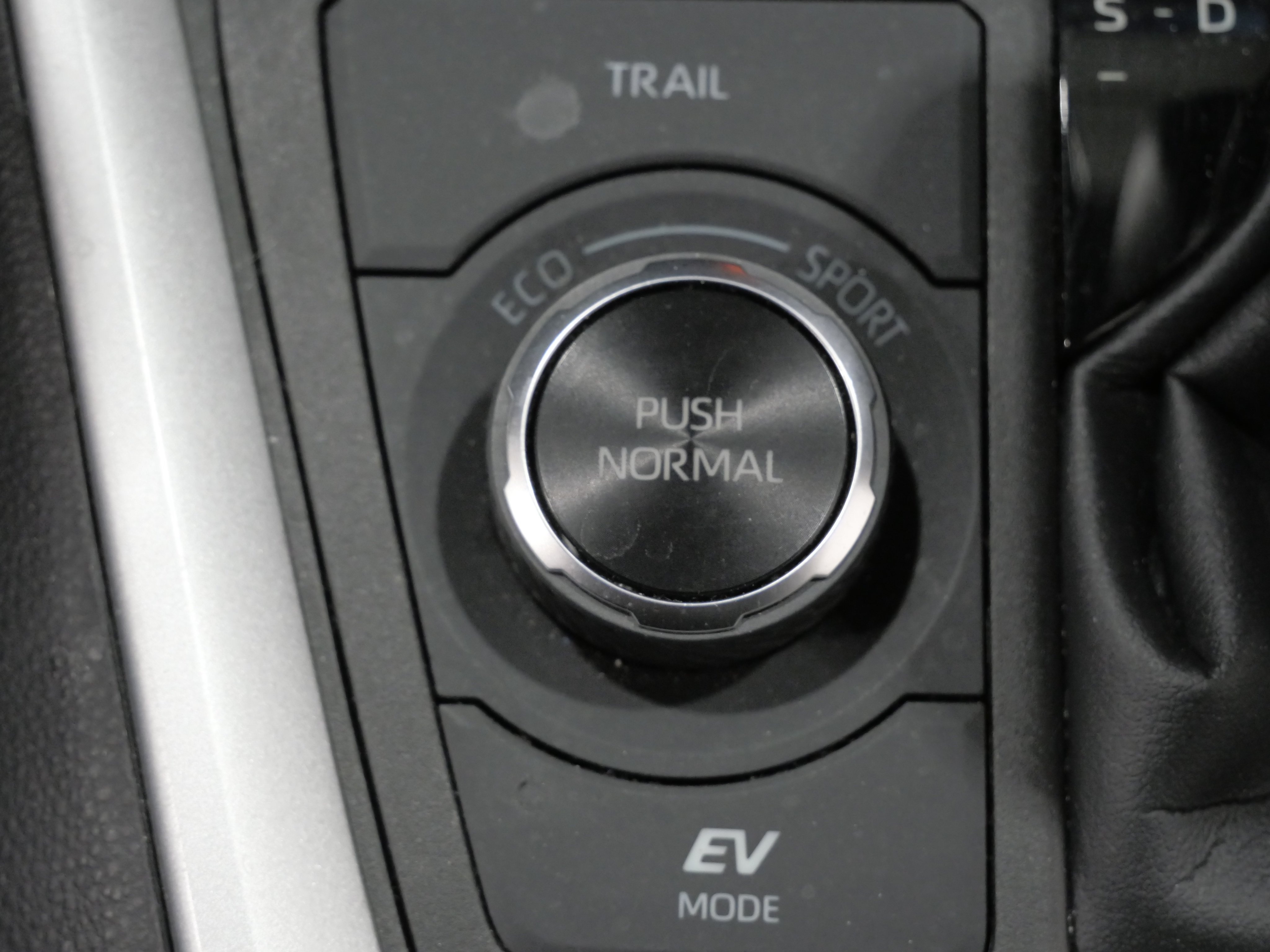 Used 2023 Toyota RAV4 XLE Premium AWD/4WD image 22