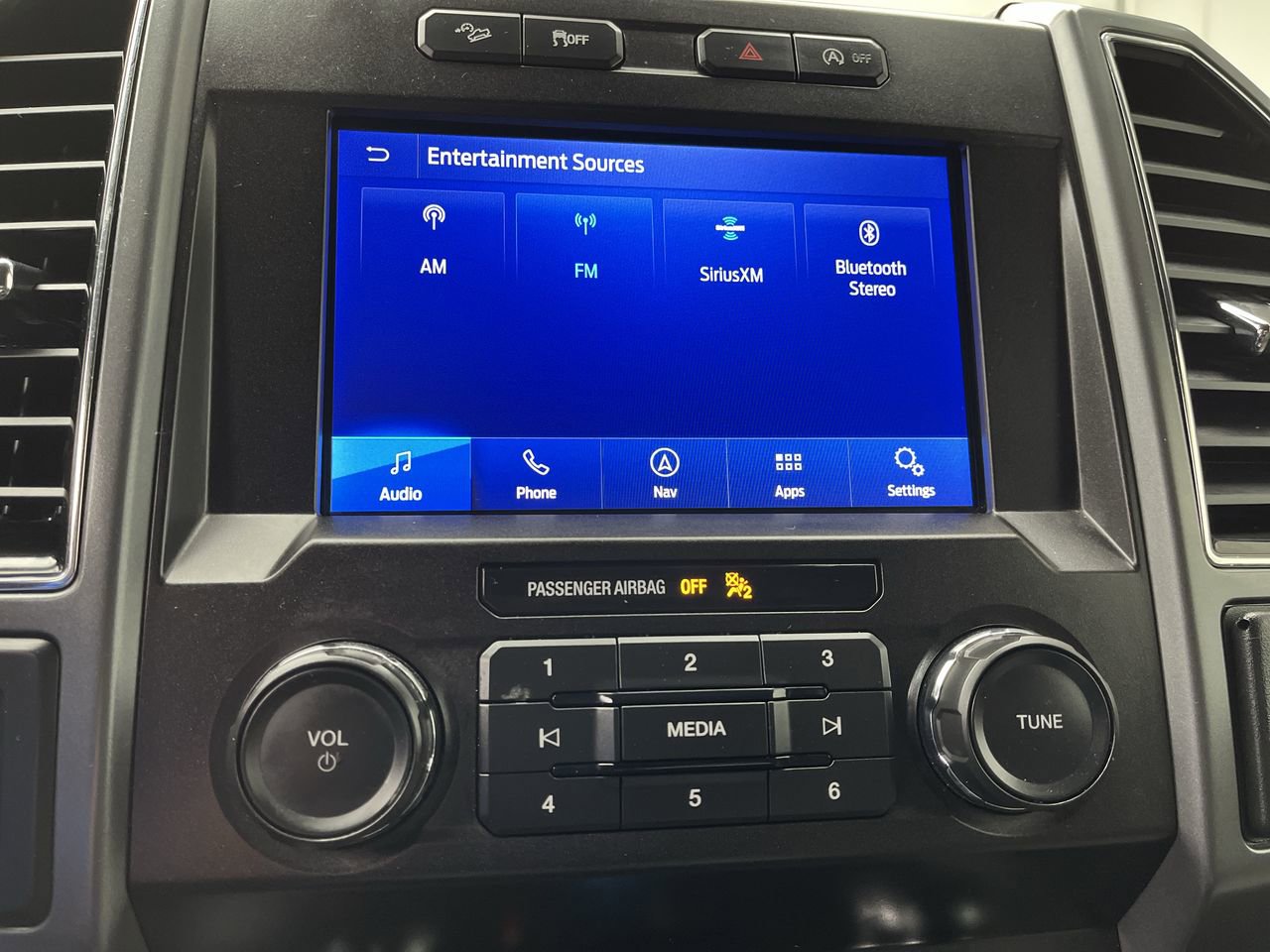 Certified 2020 Ford F150 XLT w/ Equipment Group 302A Luxury AWD/4WD image 21