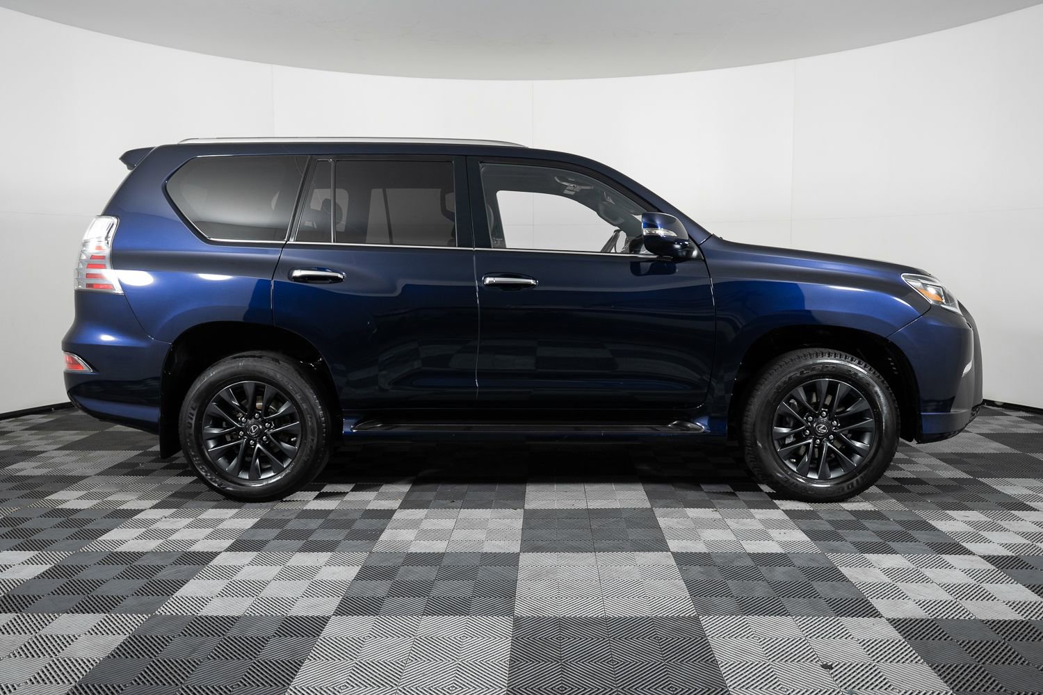 Used 2021 Lexus GX 460 Premium w/ Premium Package image 8