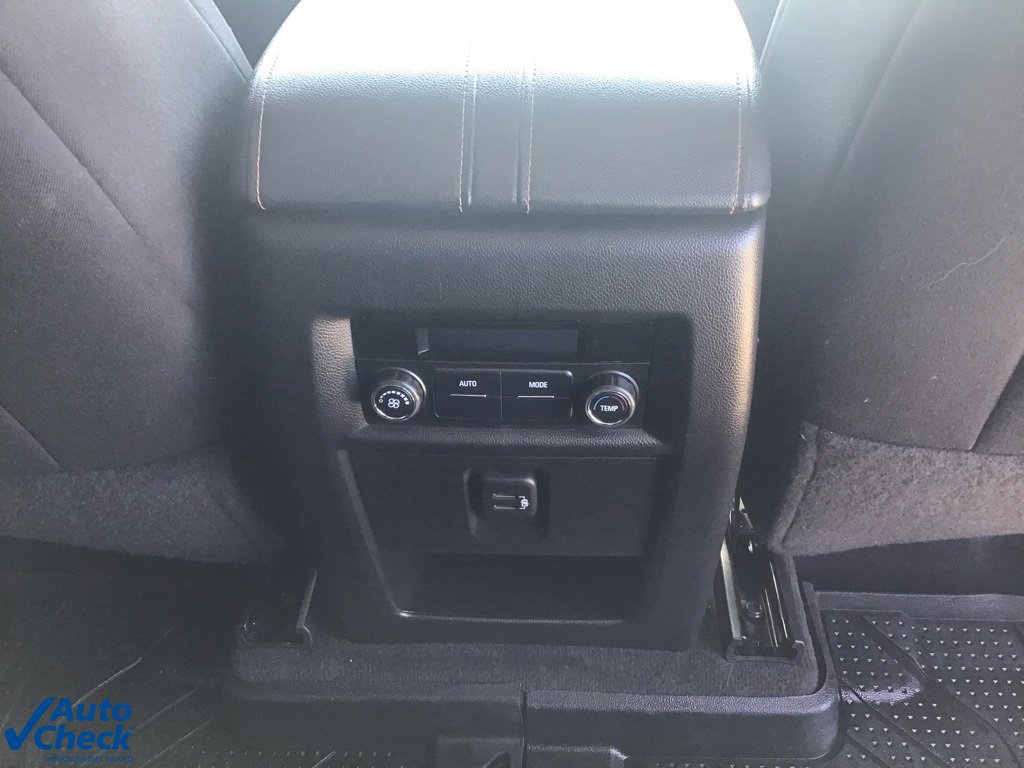 Used 2021 Chevrolet Traverse LT image 21