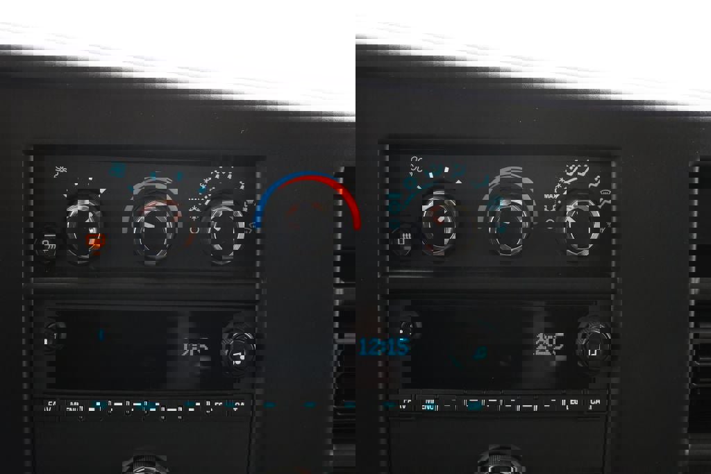 Used 2023 Chevrolet Express 3500 LS image 18