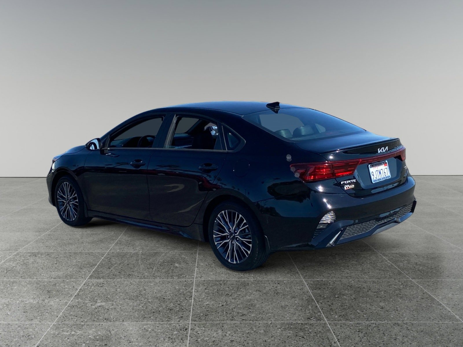Used 2024 Kia Forte GT-Line FWD image 3