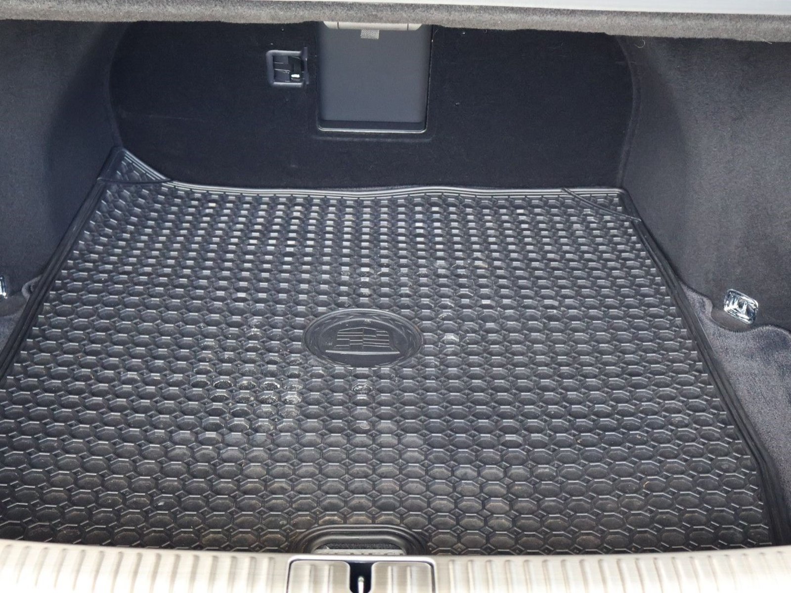 Used 2021 Genesis G90 3.3T Premium RWD image 22
