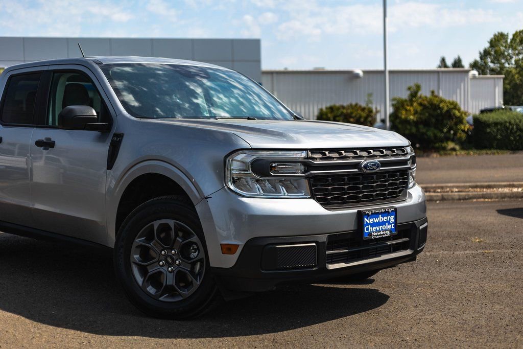 Used 2024 Ford Maverick XLT w/ Equipment Group 300A Standard image 3