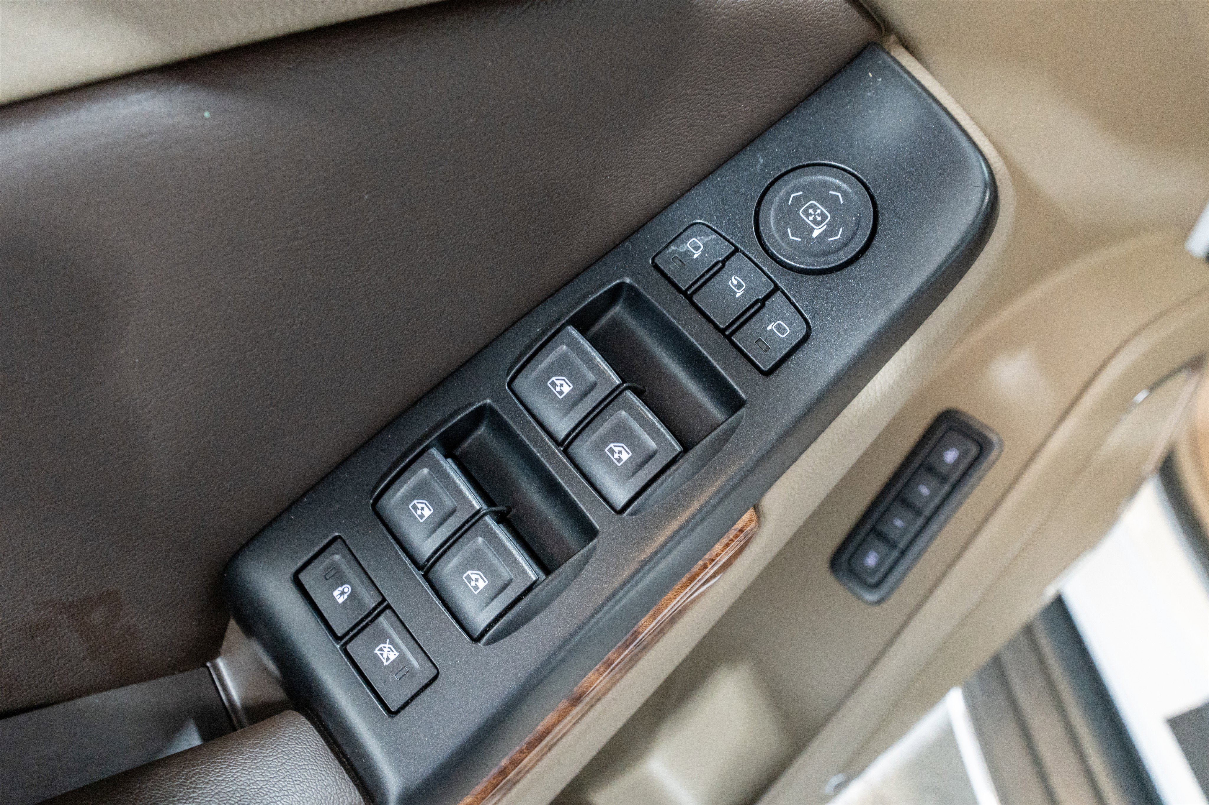 Used 2019 Chevrolet Tahoe Premier w/ Max Trailering Package image 14