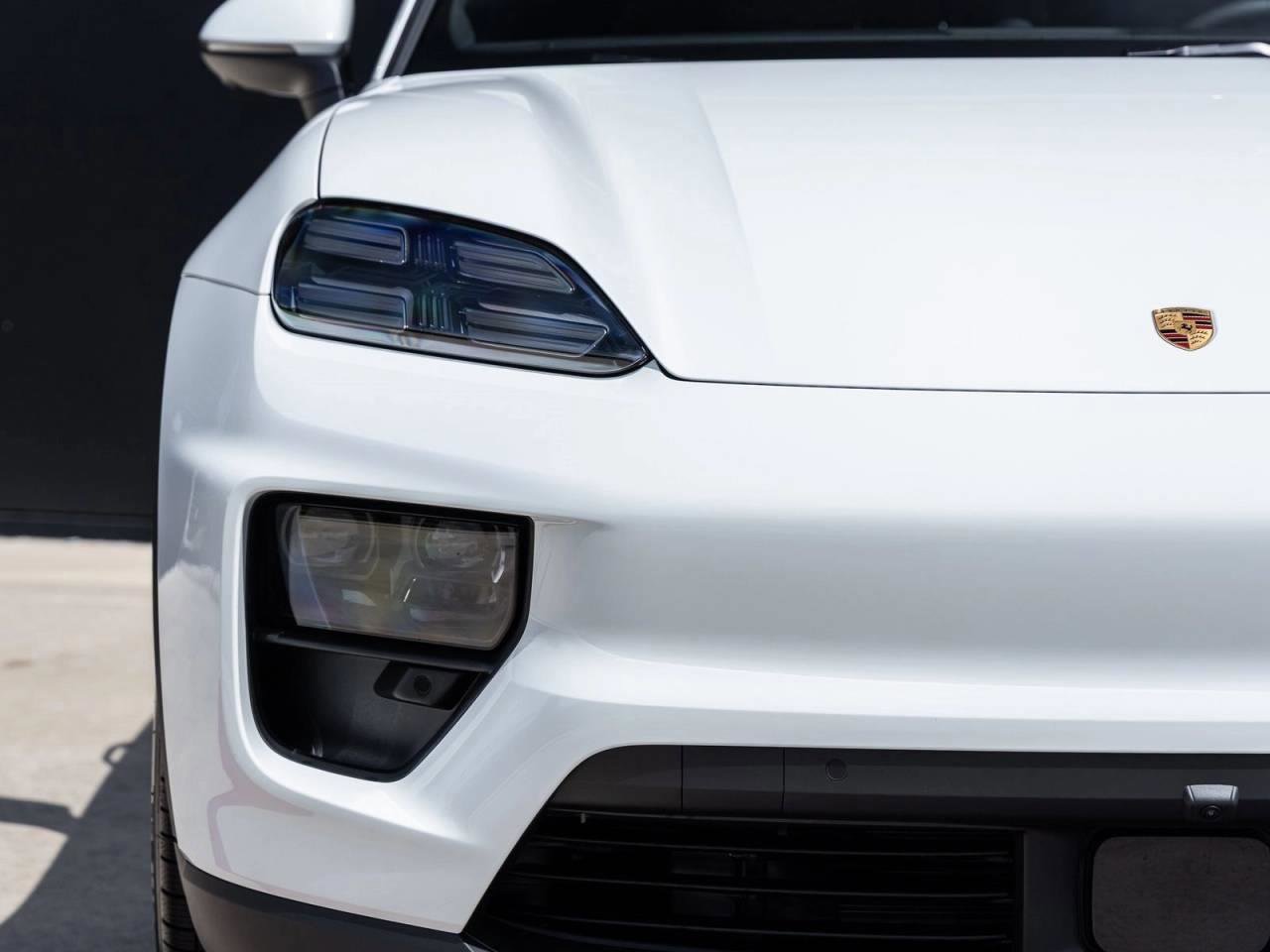 Used 2025 Porsche Macan 4S Electric image 59