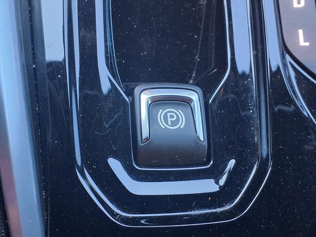 Used 2023 Chevrolet Colorado Z71 w/ Z71 Convenience Package 2 image 11