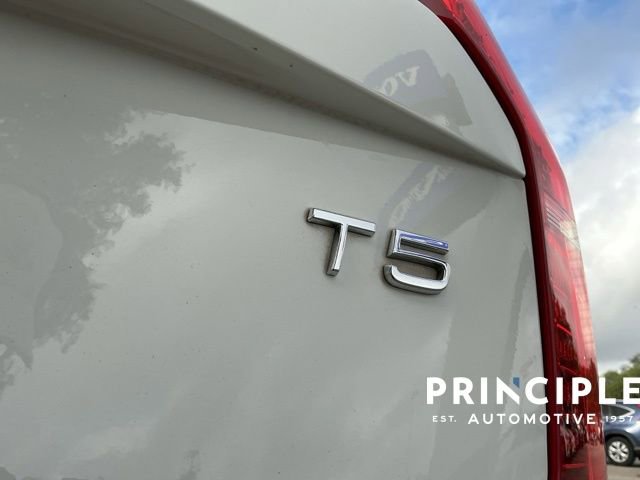 Used 2020 Volvo XC90 T5 Momentum w/ Protection Package Premier FWD image 13