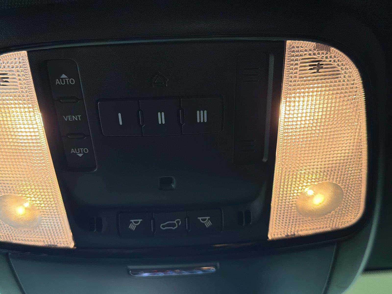 Used 2023 Dodge Durango GT RWD image 25