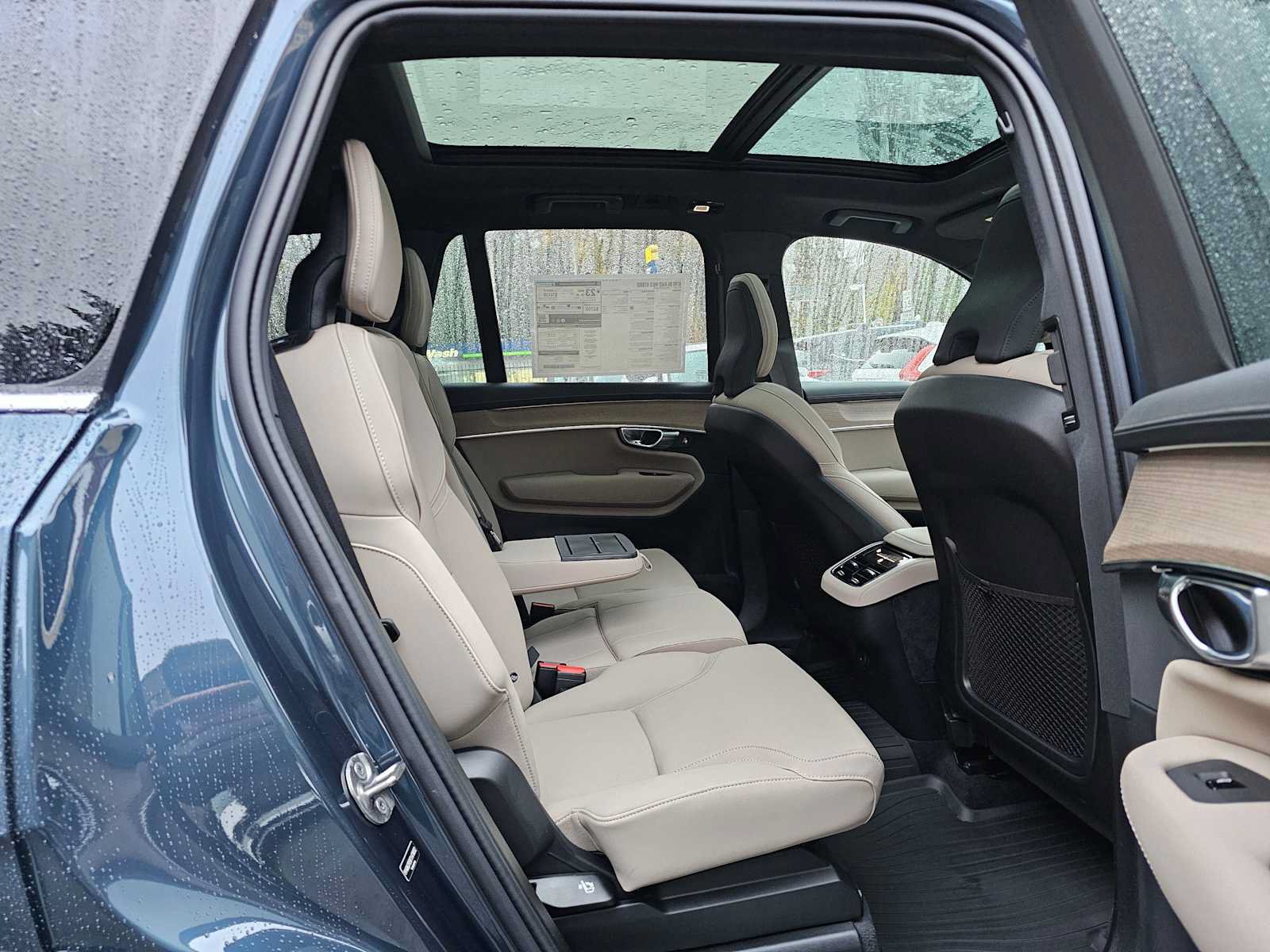 New 2026 Volvo XC90 B6 Plus w/ Protection Package AWD/4WD image 12