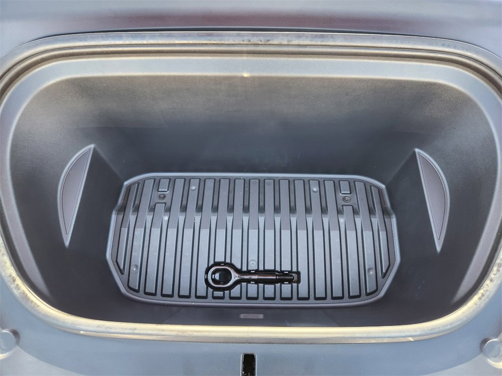 Used 2021 Tesla Model Y Standard Range 4D Sport Utilit image 33