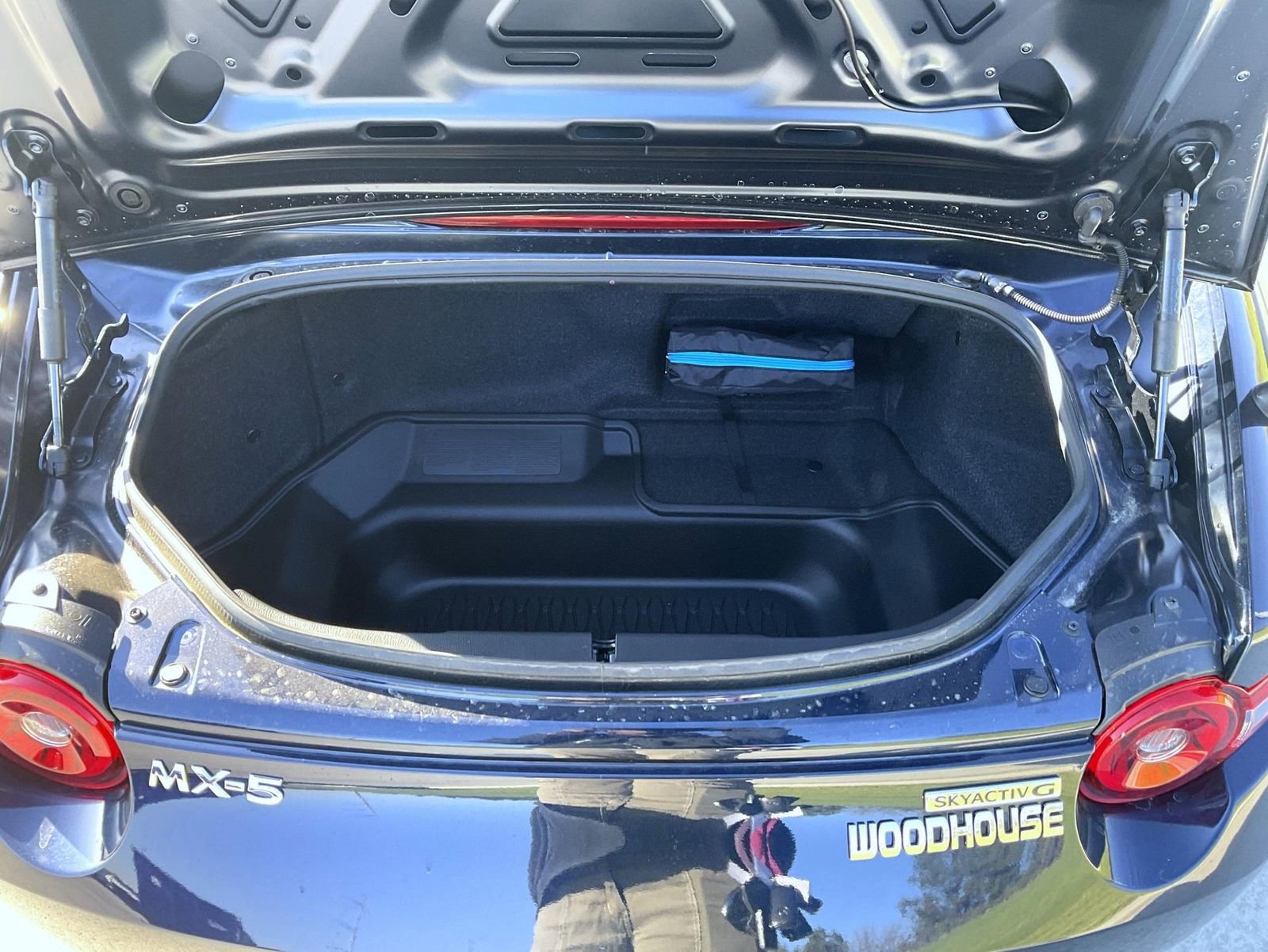 New 2026 MAZDA MX-5 Miata Club w/ Weather Package RWD image 10