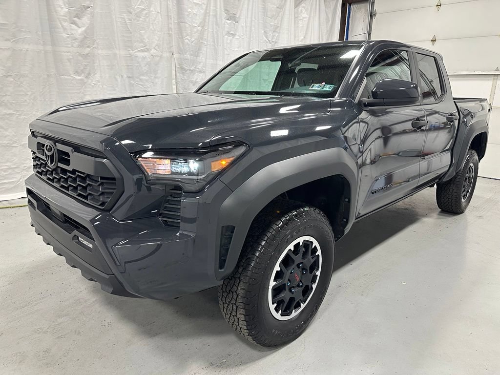 Used 2026 Toyota Tacoma TRD Off-Road AWD/4WD image 3