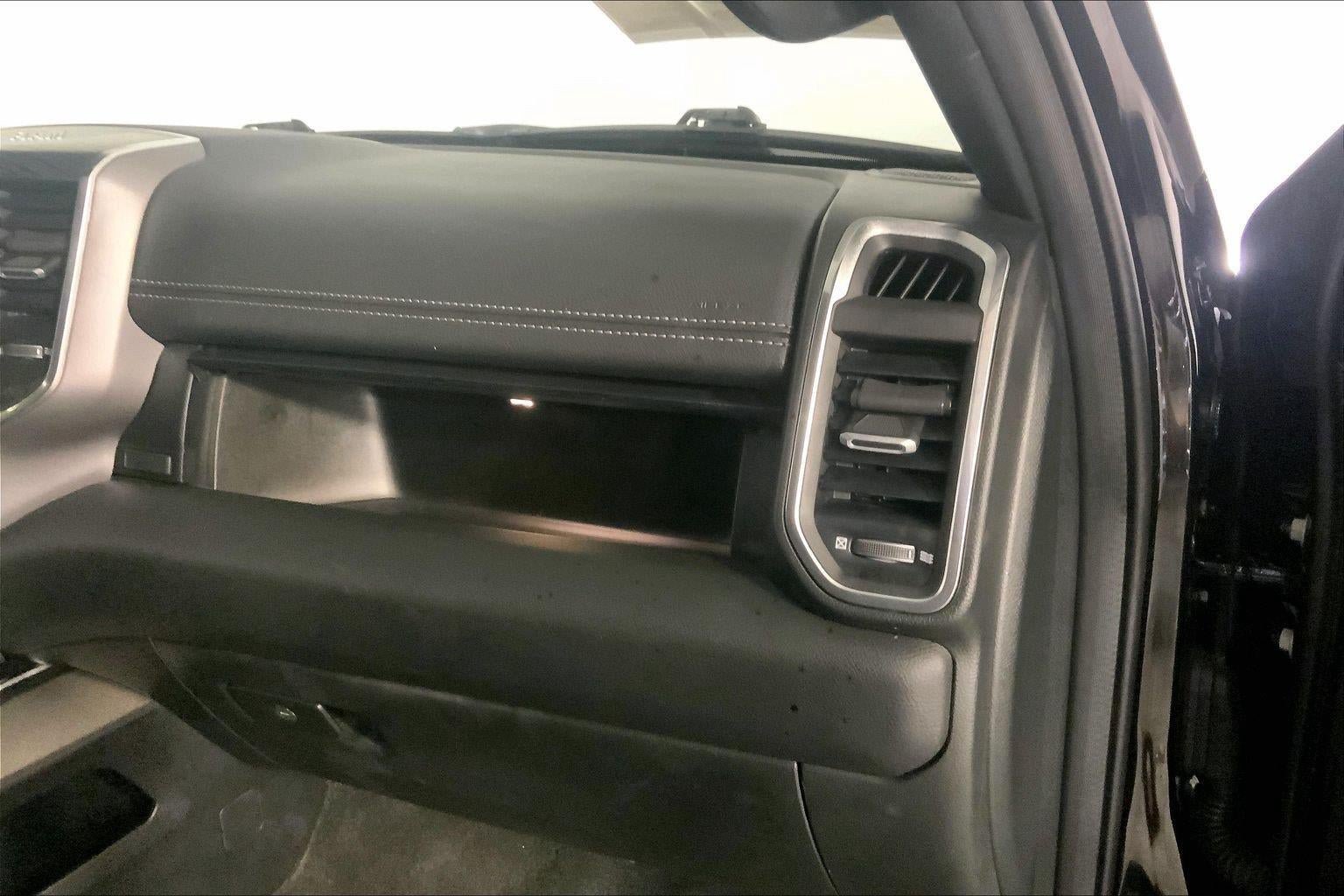 Used 2023 RAM 1500 Laramie AWD/4WD image 16