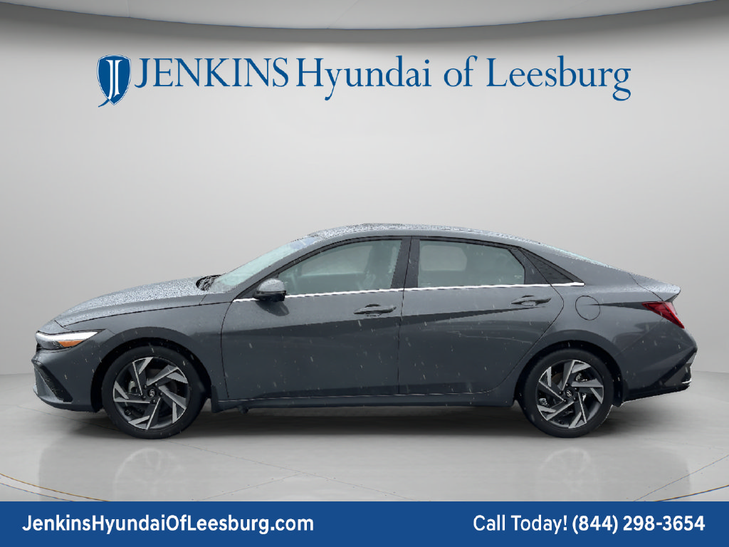 Certified 2024 Hyundai Elantra Limited FWD image 10