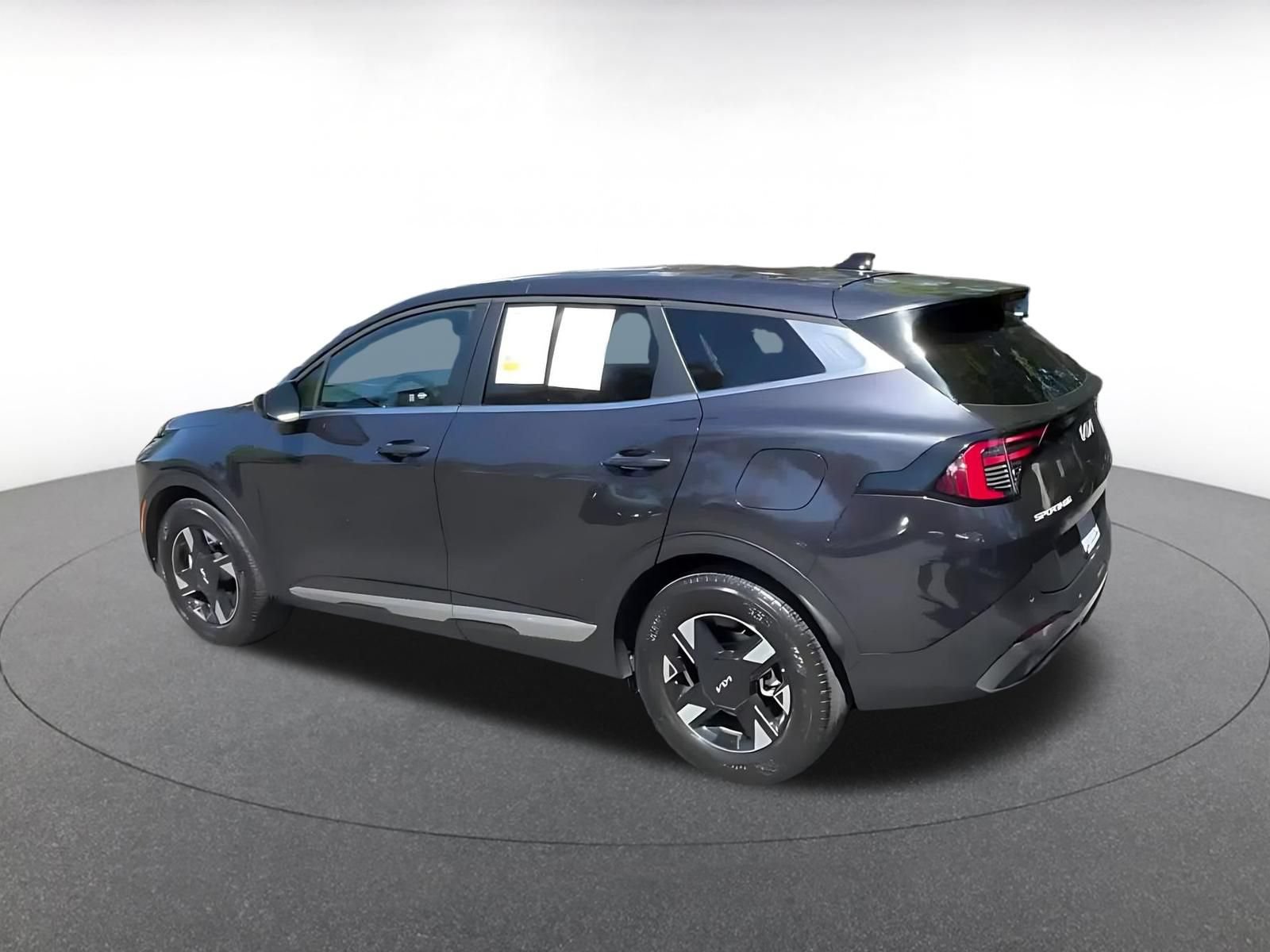 Used 2026 Kia Sportage LX FWD image 8