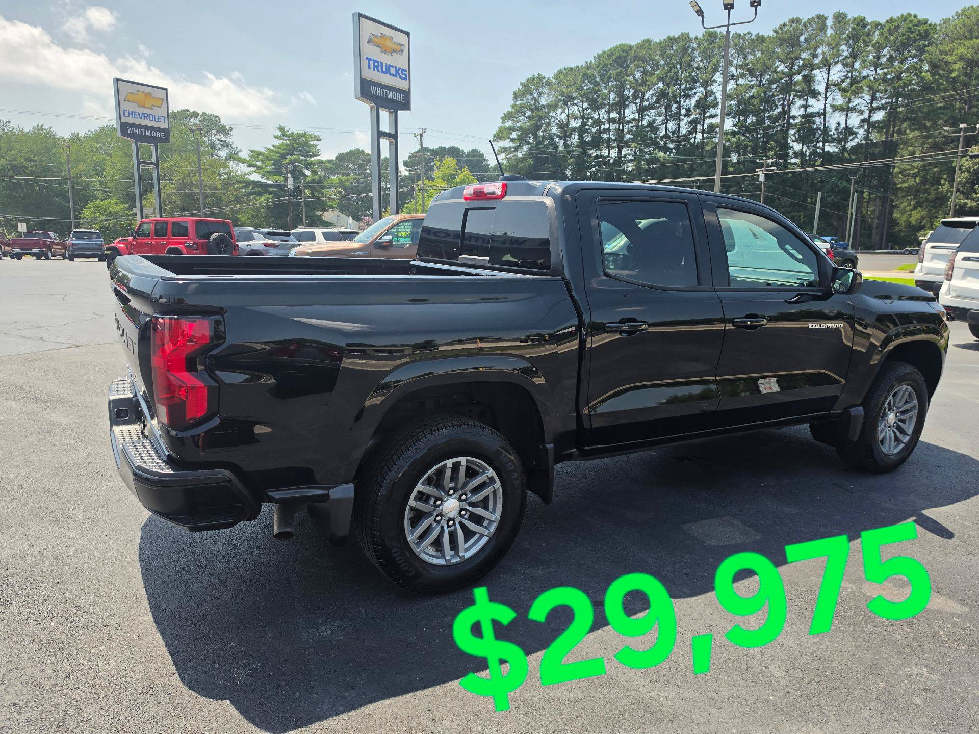 Used 2024 Chevrolet Colorado LT w/ LT Convenience Package RWD image 4