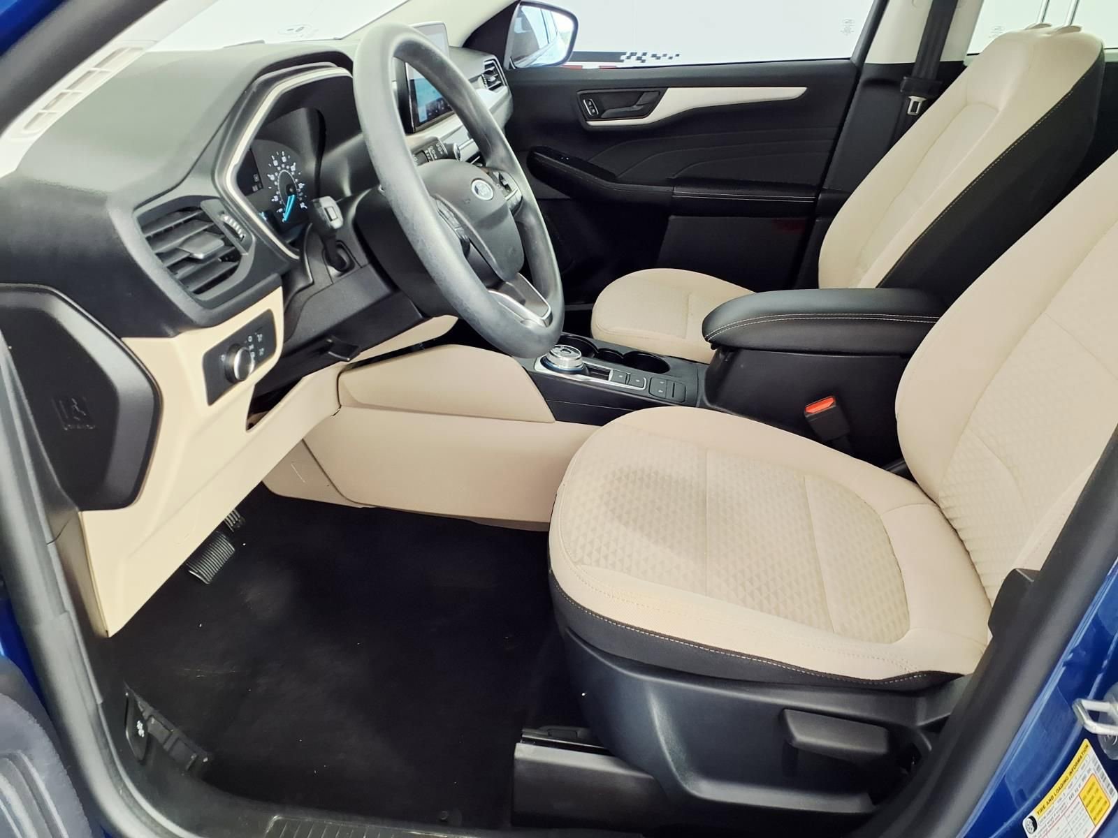 Used 2022 Ford Escape SE w/ SE Sport Appearance Package FWD image 12