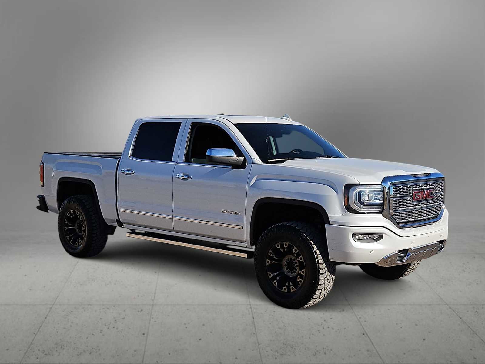 Used 2018 GMC Sierra 1500 Denali w/ Denali Ultimate Package image 2
