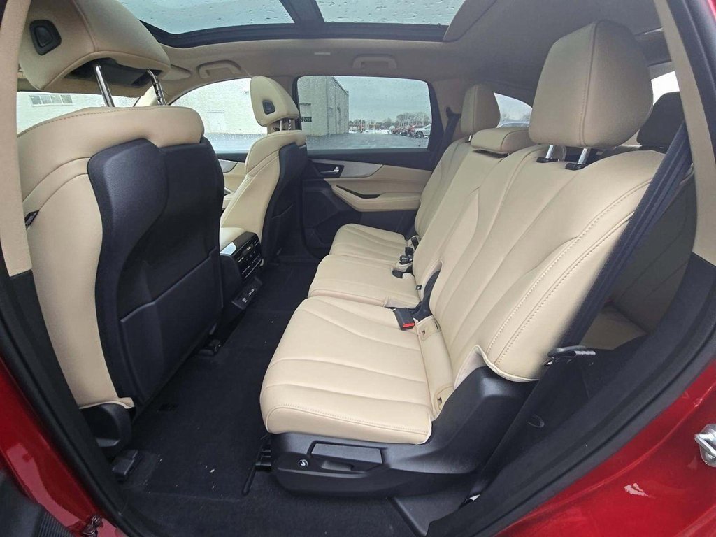 Used 2023 Acura MDX SH-AWD image 8