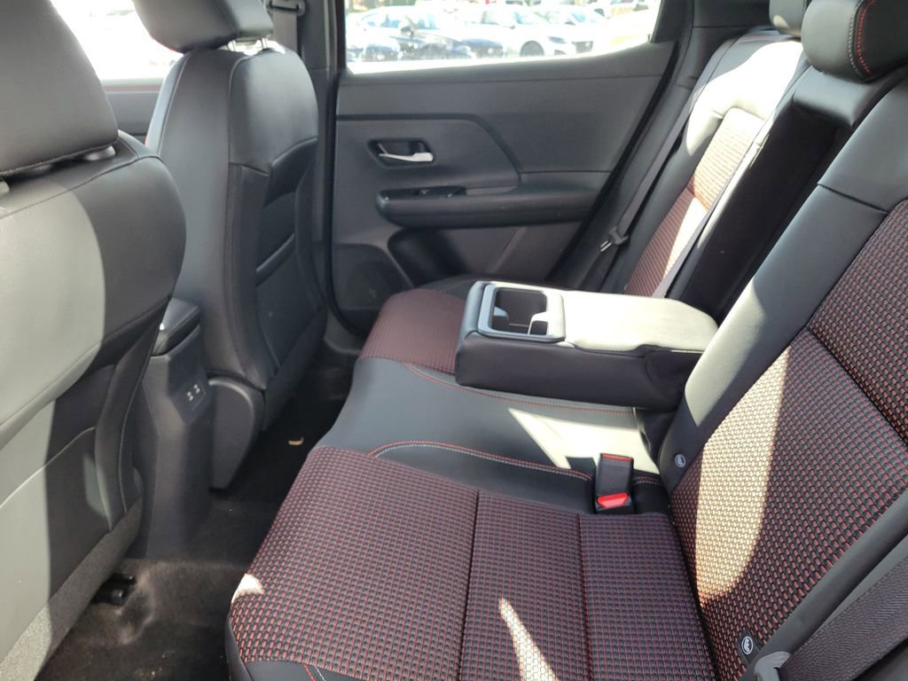 New 2026 Nissan Kicks SR w/ Cold Weather Package image 30