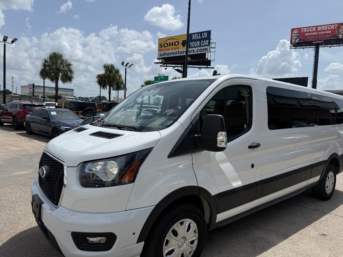 Used 2024 Ford Transit 350 XLT RWD image 7