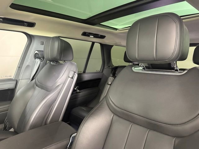 Used 2024 Land Rover Range Rover SE image 15