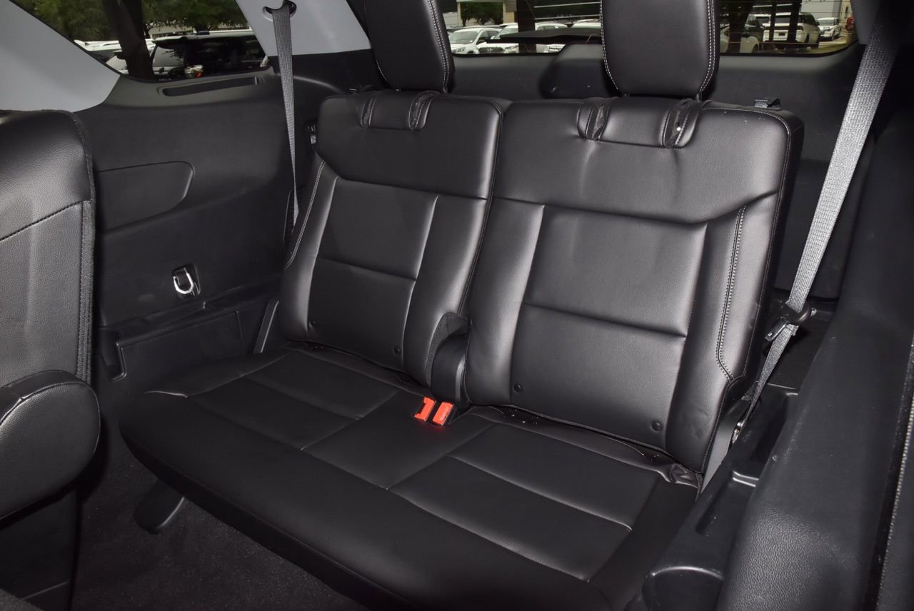 Used 2024 Ford Explorer Limited w/ Limited Technology Package AWD/4WD image 15