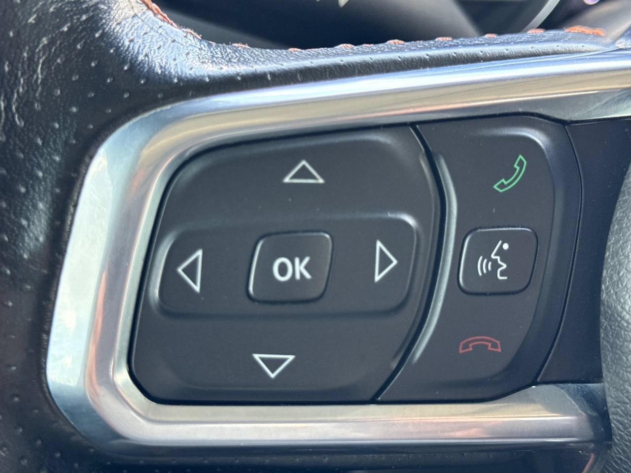 Used 2021 Jeep Gladiator Mojave AWD/4WD image 26