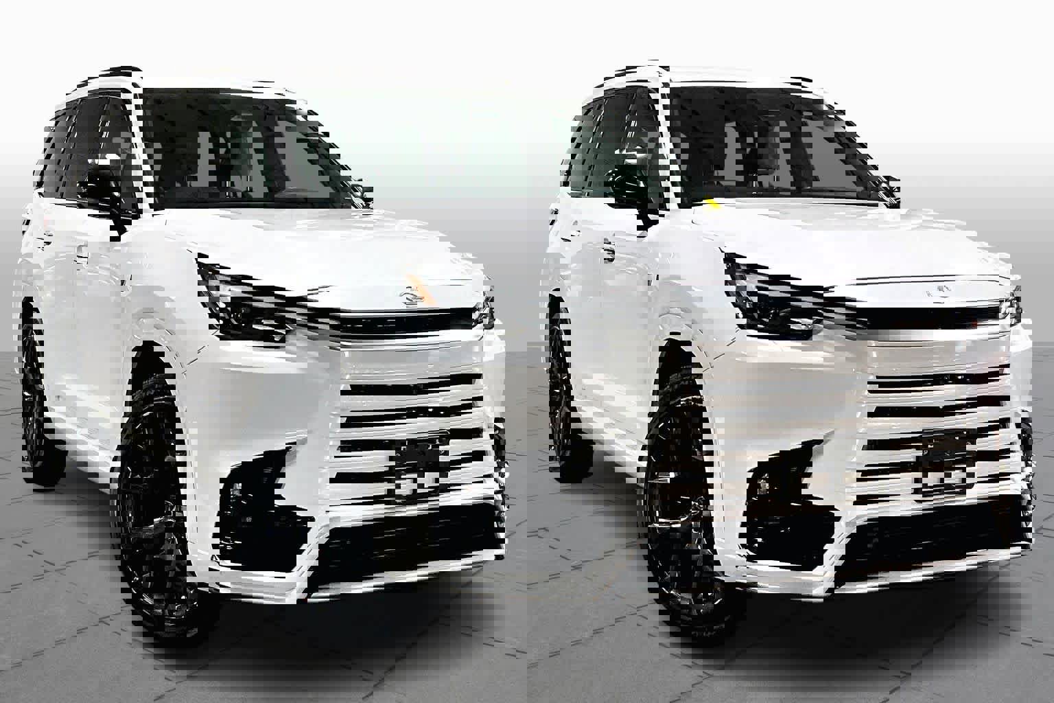 Used 2024 Lexus TX 500h AWD w/ Technology Package image 3