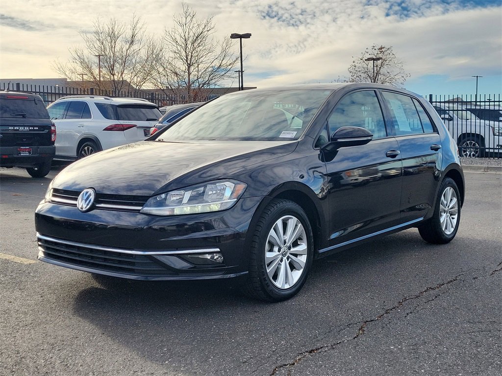 Used 2018 Volkswagen Golf SE image 9