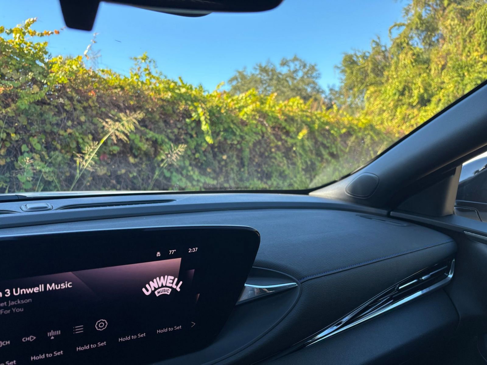 Used 2025 Buick Envista Sport Touring image 35