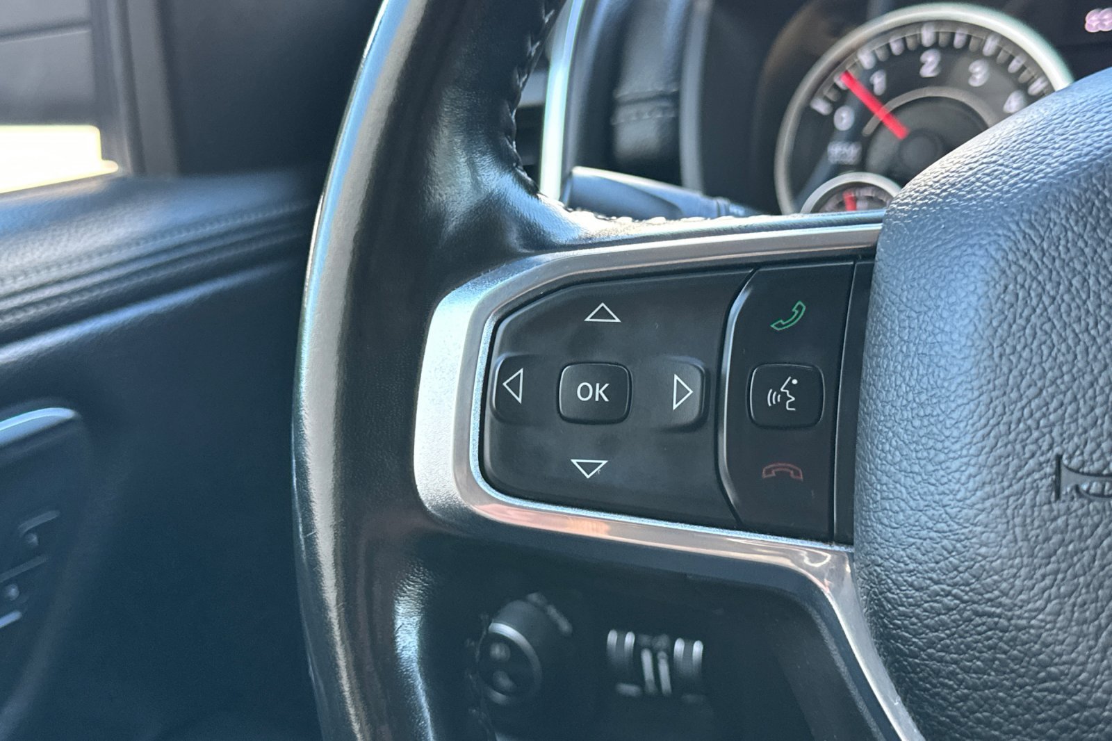 Used 2021 RAM 1500 Laramie AWD/4WD image 35