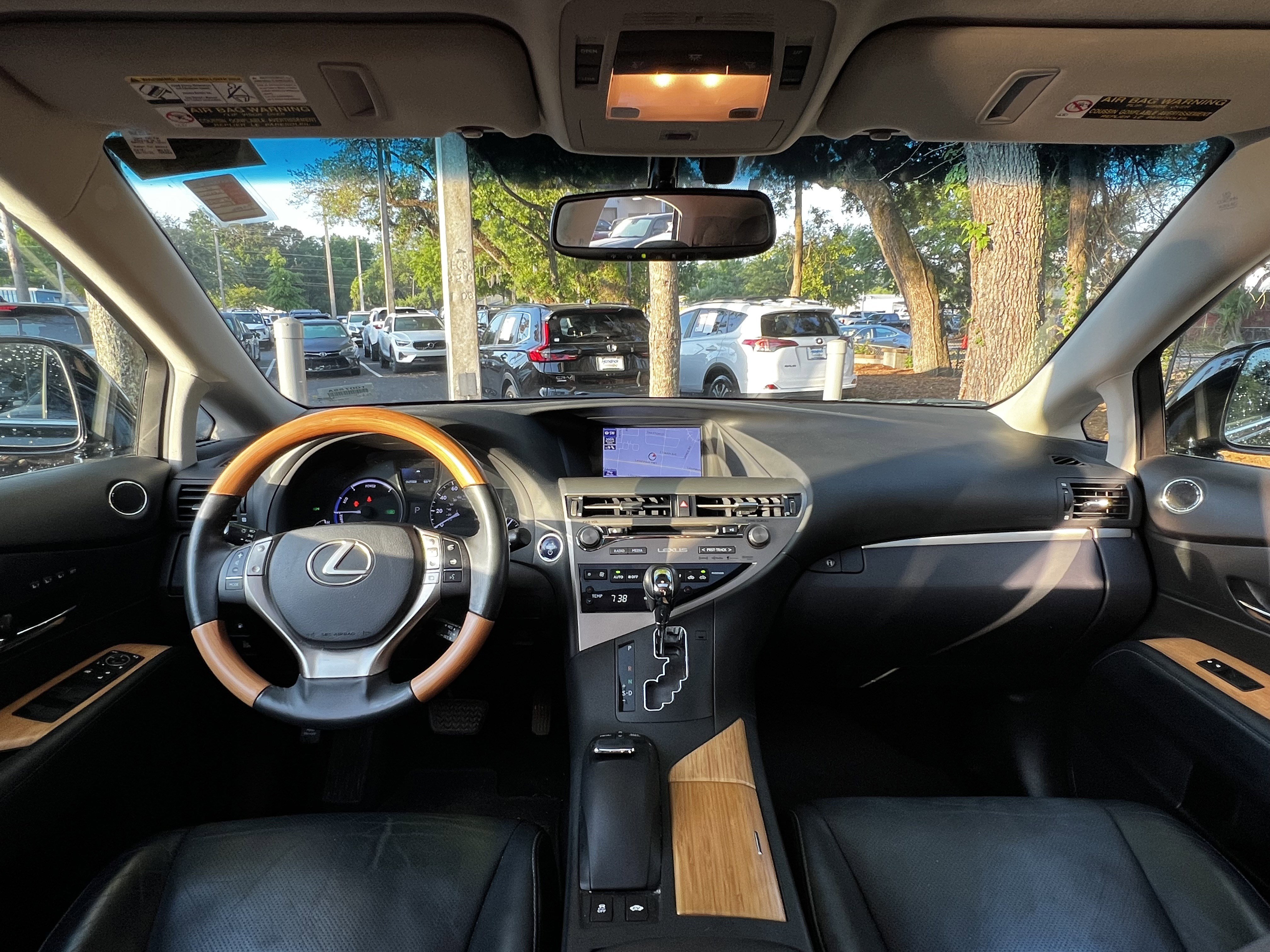 Used 2015 Lexus RX 450h AWD image 36