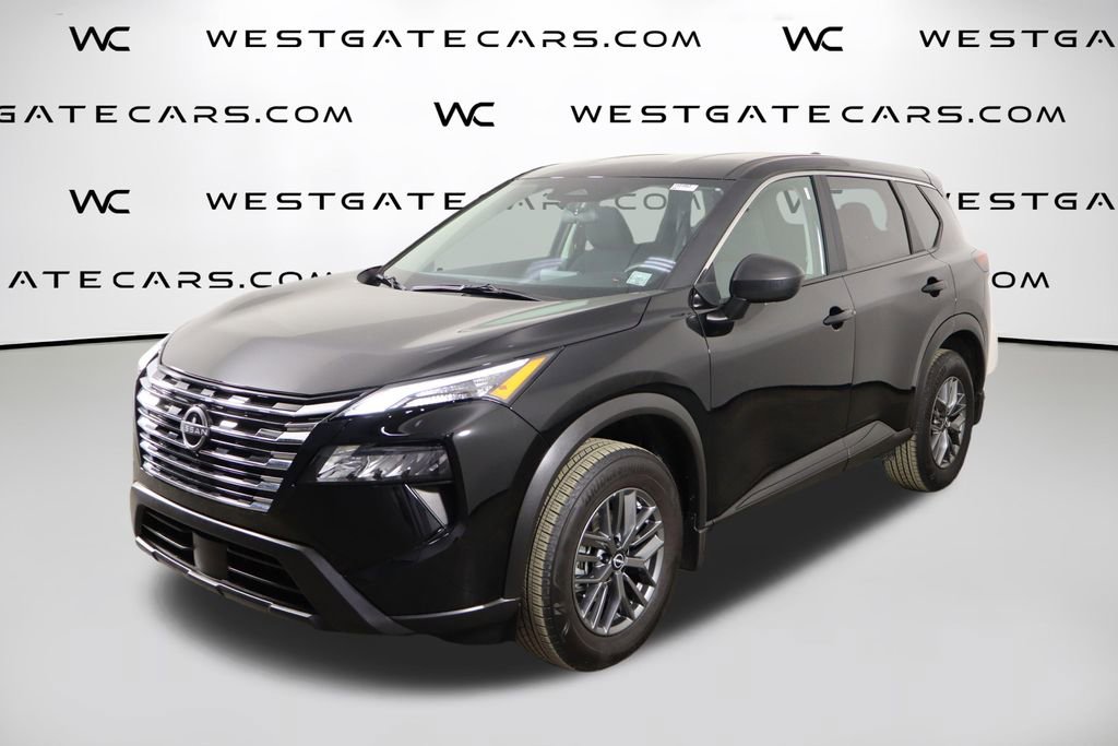 Used 2025 Nissan Rogue S image 1