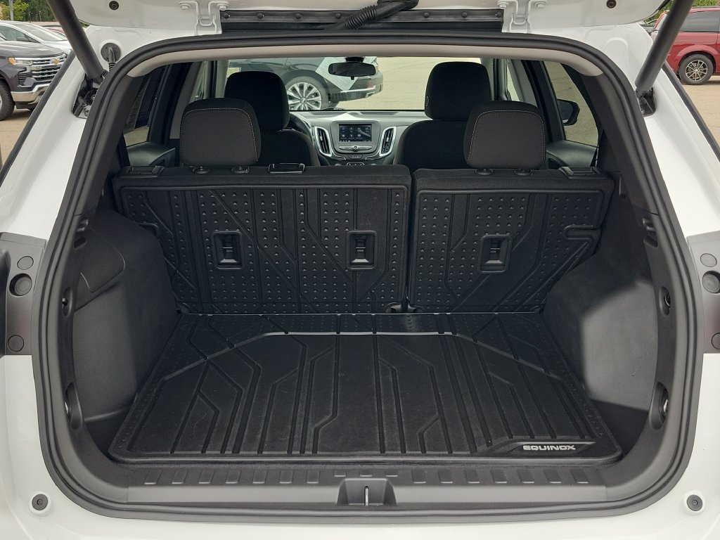 Certified 2024 Chevrolet Equinox LT w/ LPO, Floor Liner Package FWD image 34