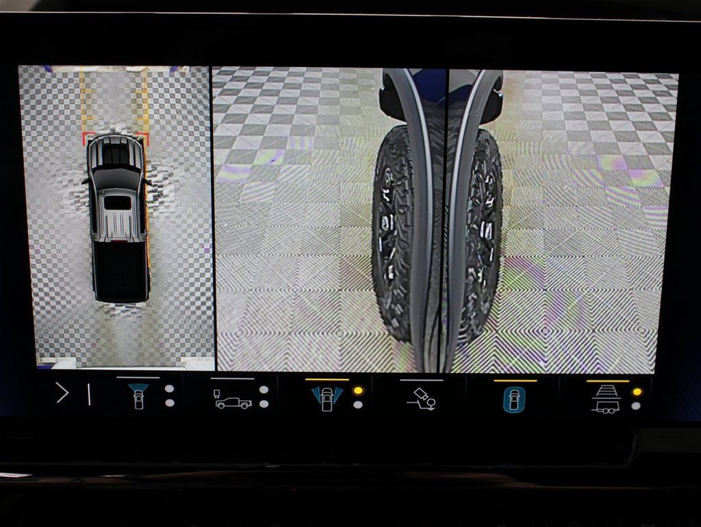 Used 2023 Chevrolet Silverado 1500 ZR2 w/ Technology Package image 19