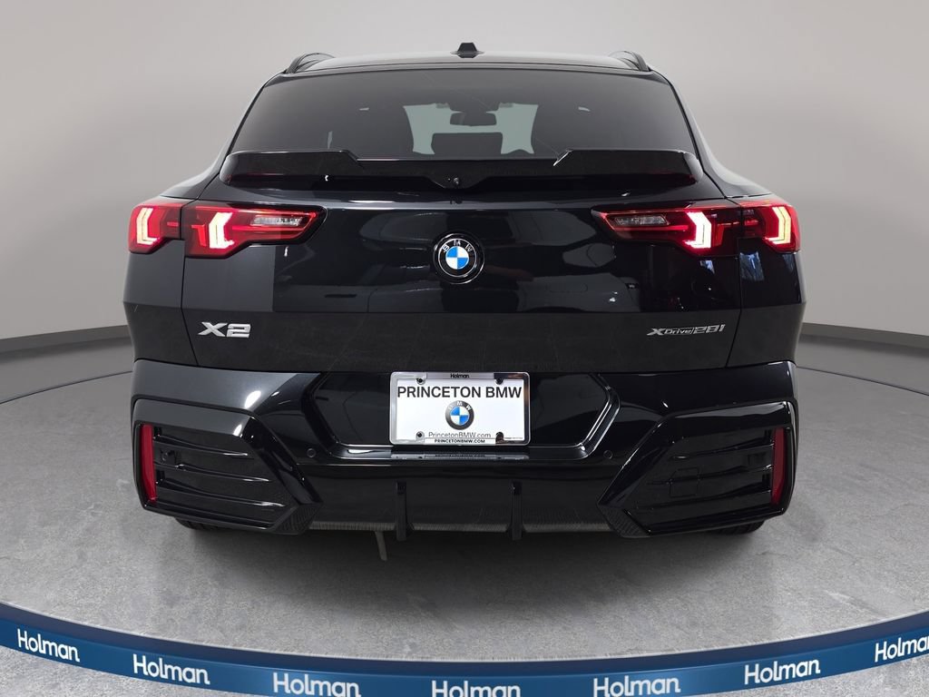 New 2026 BMW X2 xDrive28i w/ Technology Package AWD/4WD image 6