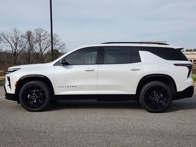 Used 2024 Chevrolet Traverse RS image 2