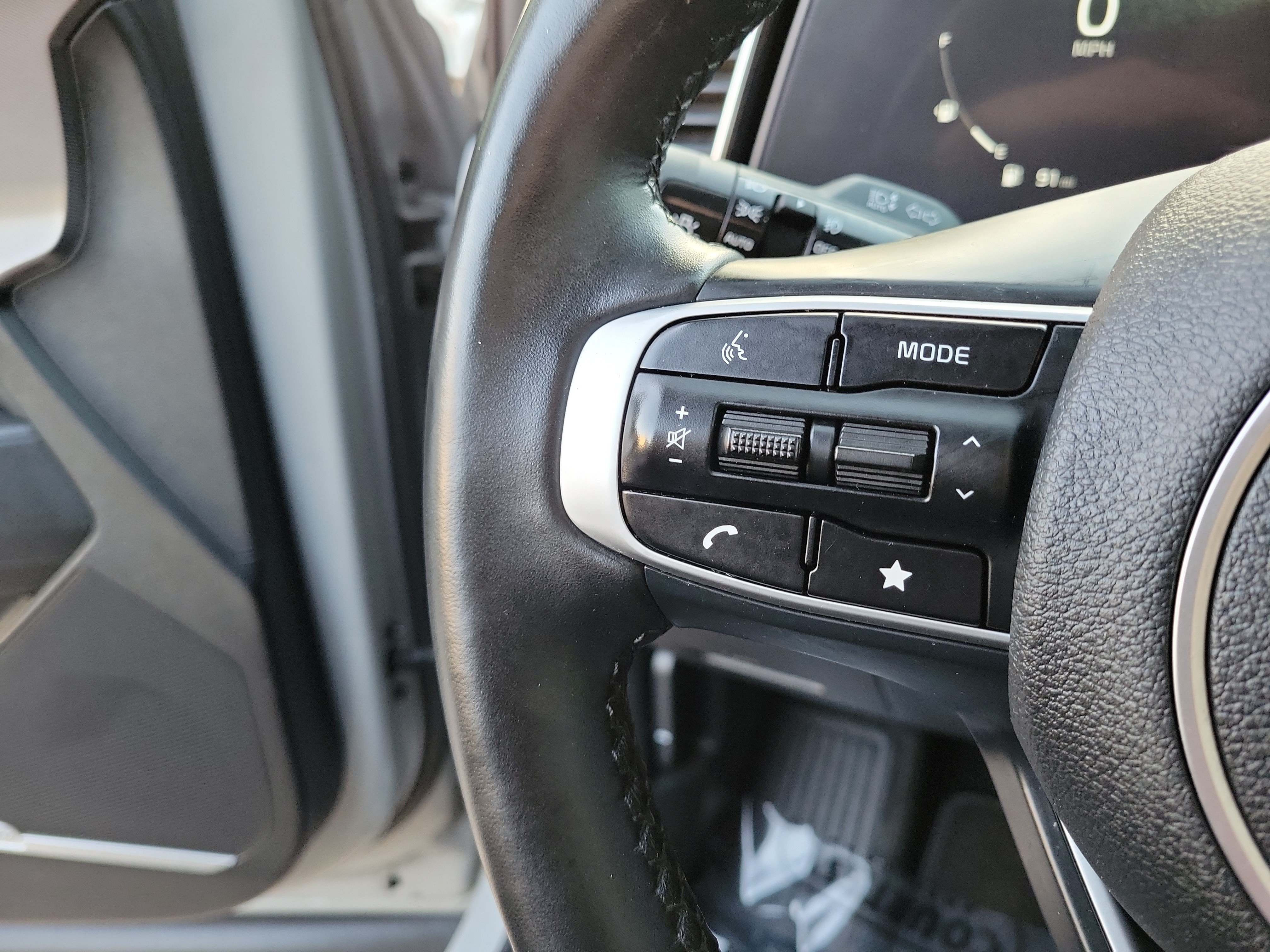Used 2023 Kia Sportage SX FWD image 28