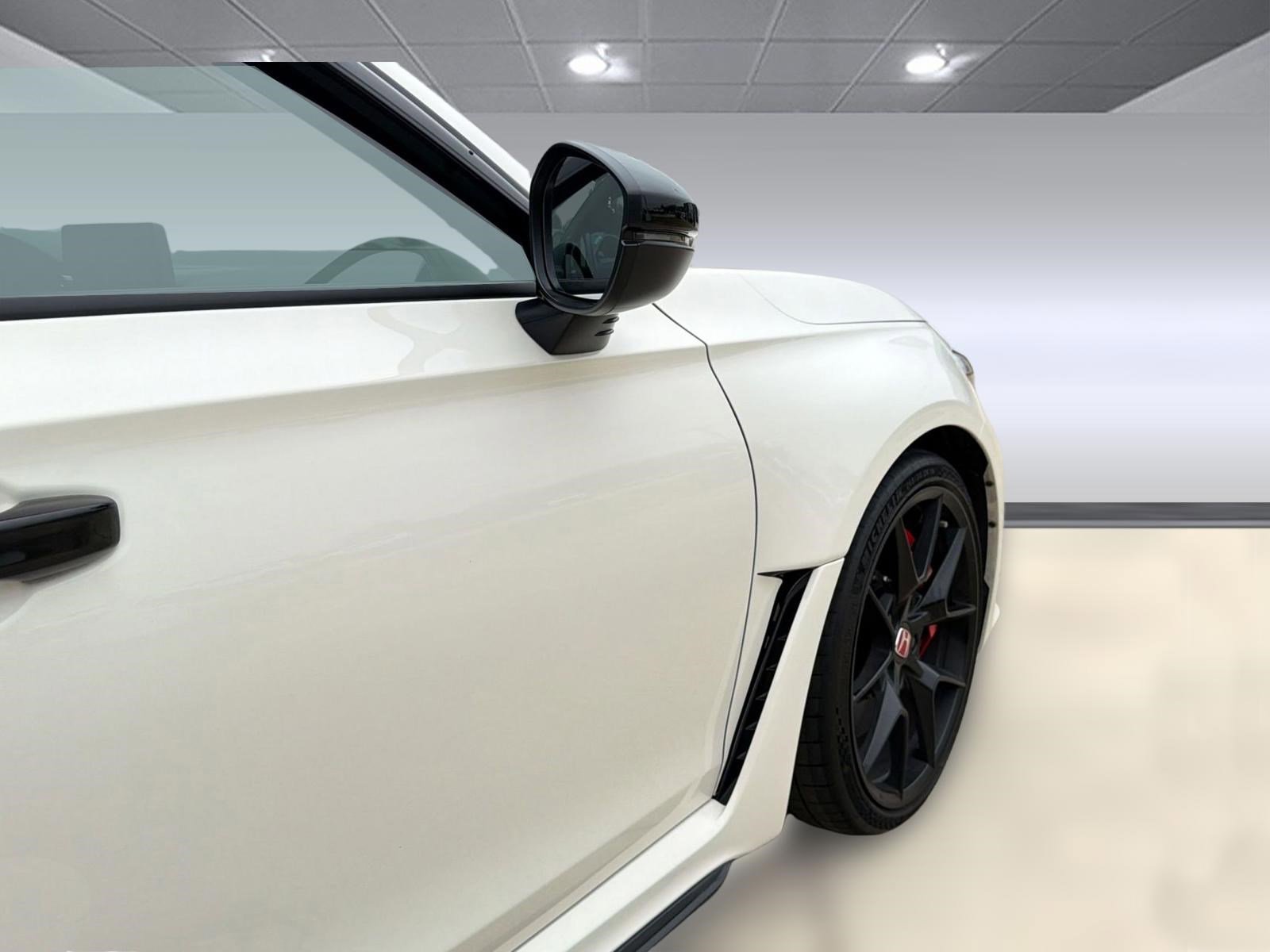 Used 2025 Honda Civic Type R image 34