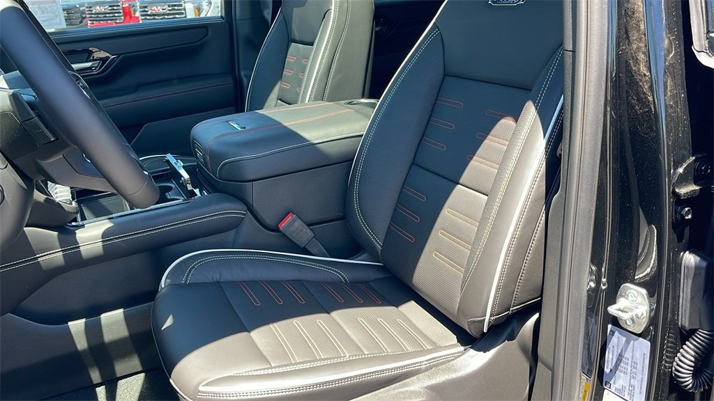 New 2025 GMC Yukon XL AT4 Ultimate image 11