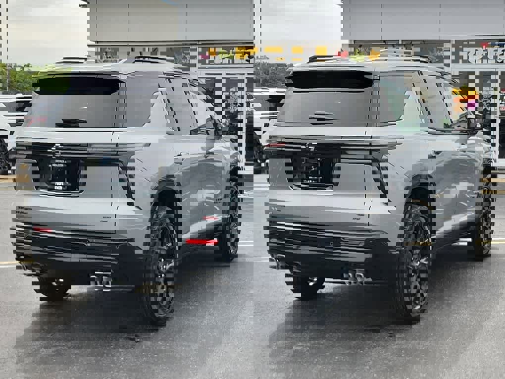 New 2026 Chevrolet Traverse RS w/ LPO, Floor Liner Package image 3