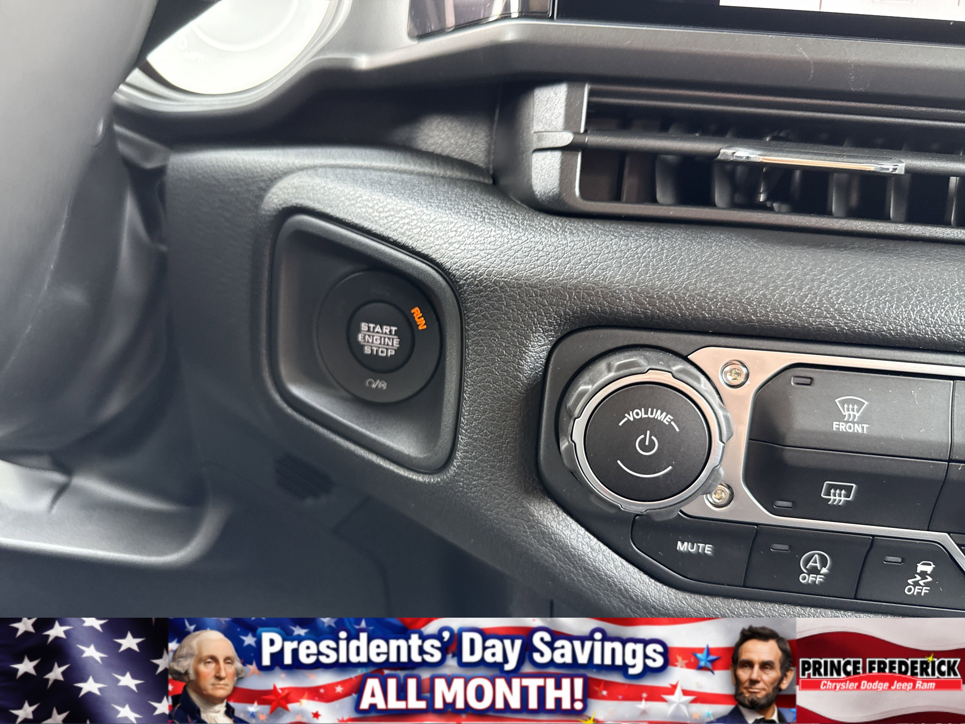 New 2025 Jeep Gladiator Sport image 21