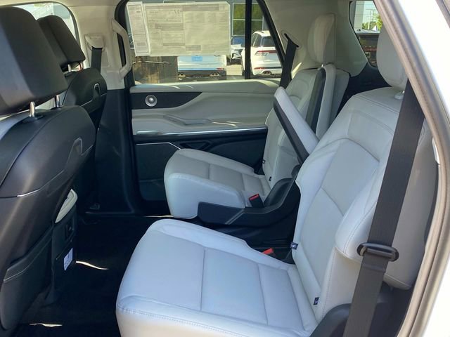 New 2026 Lincoln Navigator Reserve AWD/4WD image 7