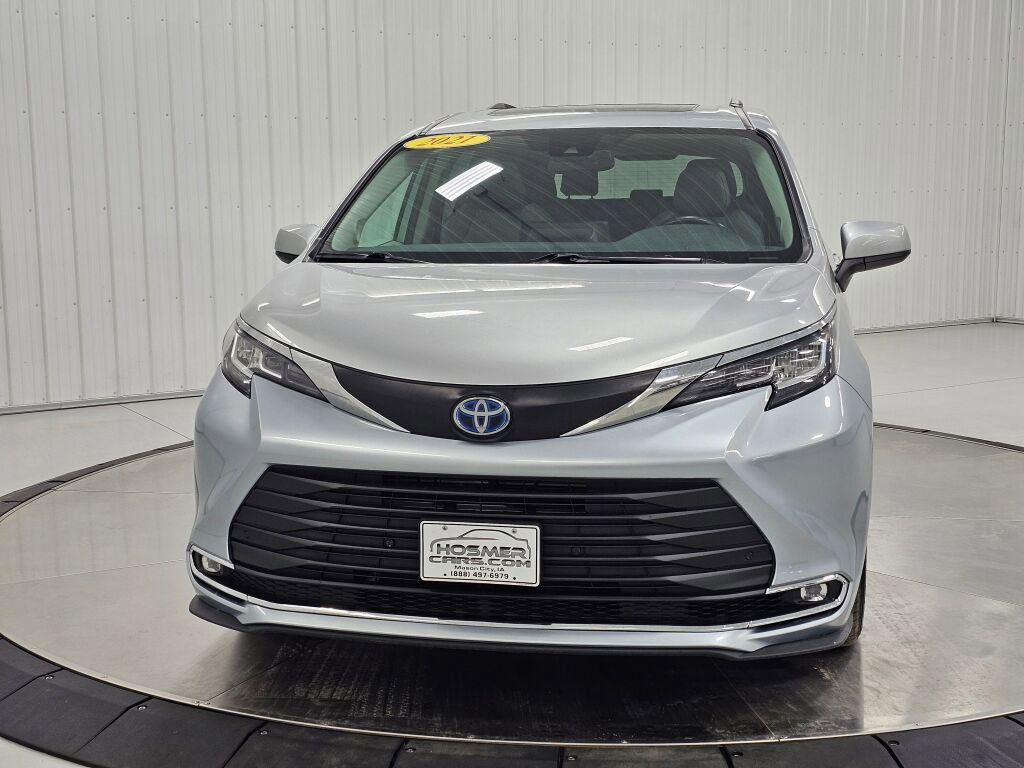 Used 2021 Toyota Sienna XLE w/ XLE Plus Package image 8