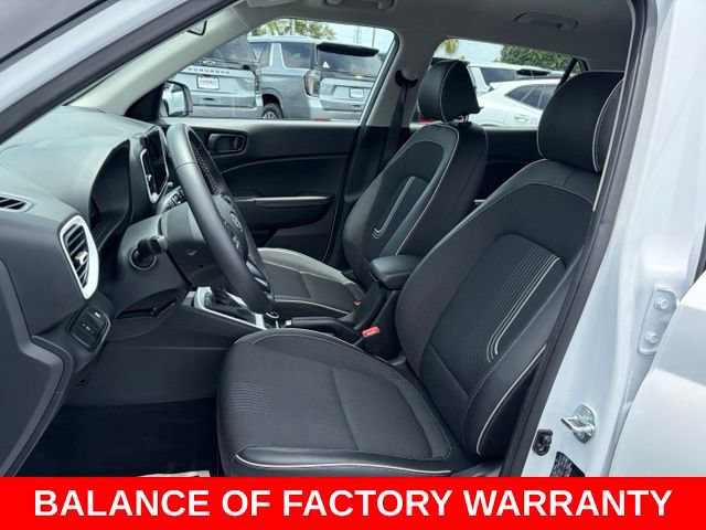 Used 2025 Hyundai Venue Limited FWD image 14
