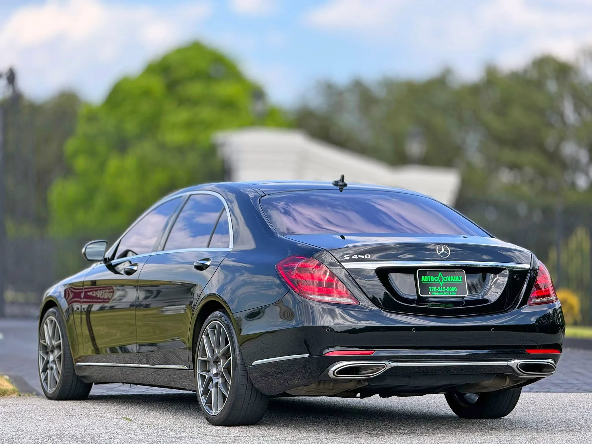 Used 2020 Mercedes-Benz S 450 Sedan image 9