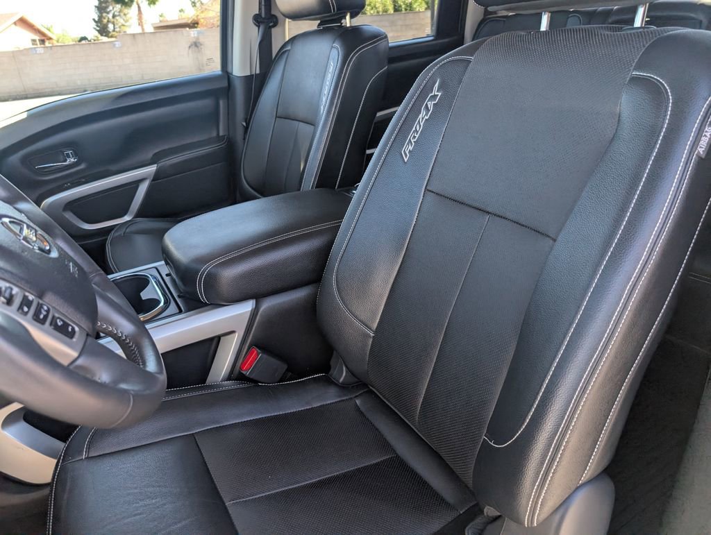 Used 2018 Nissan Titan PRO-4X w/ Pro-4x Convenience Package image 9